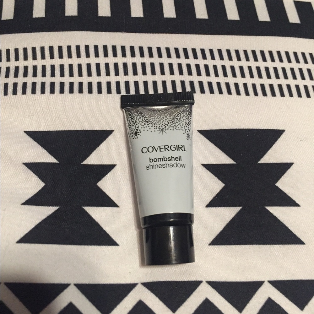 Covergirl Bombshell Shineshadow